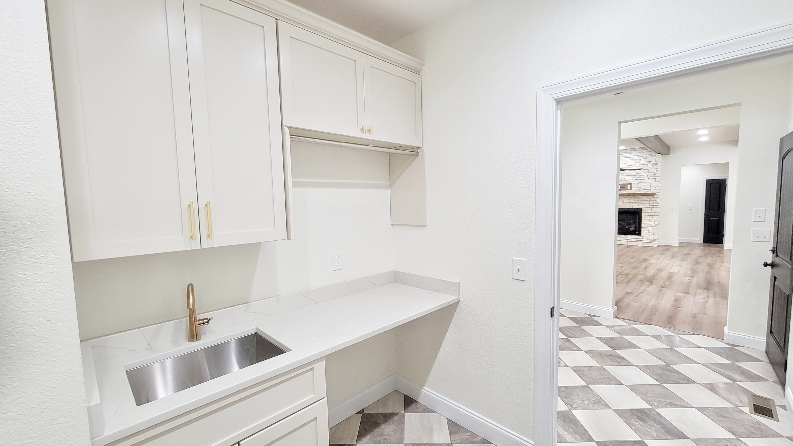 236 MEADOWOOD ROAD - Image 22